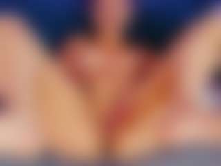 Live cam show with may-wood - Athletic MILF on livesuperchat.net