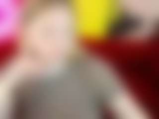 Live cam show with NikkyReyyy - Erotic Dance on SpunkLive