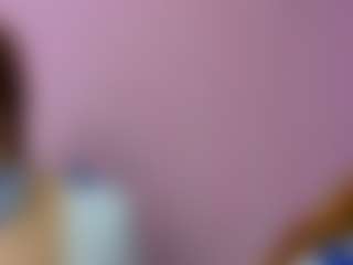 Live cam show with queenmia68 - Strip on friskycurves.com