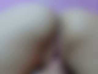 Live cam show with queenmia68 - Drinking on Milfs Live