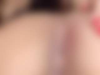 queenmia68's Live Sex Cam Show