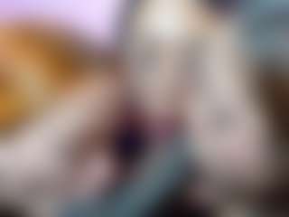 queenmia68's Live Sex Cam Show