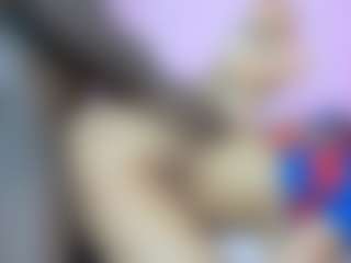 queenmia68's Live Sex Cam Show