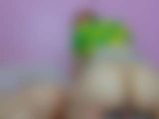 queenmia68's Live Sex Cam Show