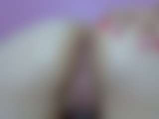 queenmia68's Live Sex Cam Show