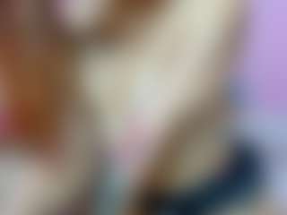 queenmia68's Live Sex Cam Show