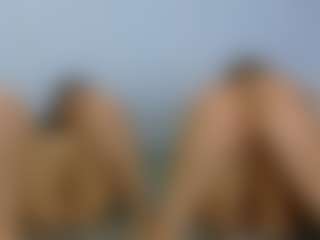 queenmia68's Live Sex Cam Show