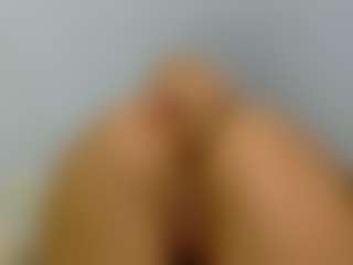 queenmia68's Live Sex Cam Show