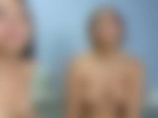 queenmia68's Live Sex Cam Show