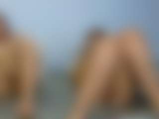 queenmia68's Live Sex Cam Show