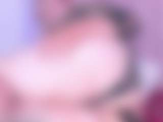 Spettacolo in cam dal vivo con selenecute05 - Tease su Camsoda