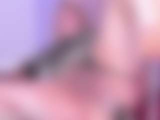 Live cam show with selenecute05 - Smoking on AdultVida.com