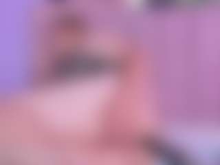 Live cam show with selenecute05 - Big Cock on Pornisteam.com
