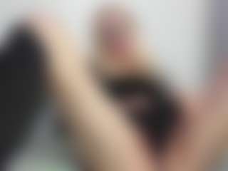 Live cam show with willapurr - Plug on Camsoda