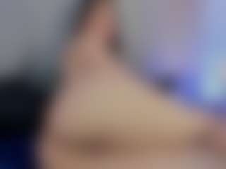 Live cam show with Yensy2614 - Thin on UwU Esports