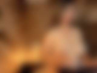 Live cam show with avawhitte - BBW on Gym Cam Girls