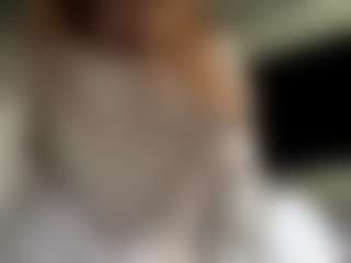 Live cam show with CeceliaFirestine - Camel Toe on CamClone