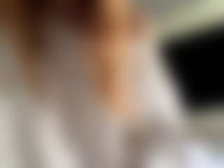 Live cam show with CeceliaFirestine - Normal on Dare Cams