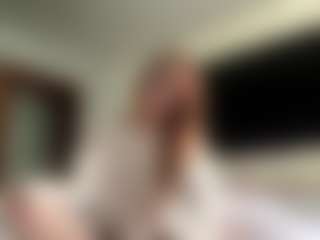 Live cam show with CeceliaFirestine - Shaved Pussy on Uber Horny