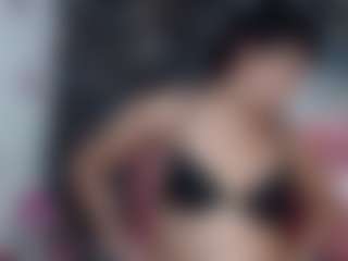 Live cam show with DESIRE10INCHES - Latina on Camsoda | colombia