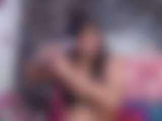 Live cam show with DESIRE10INCHES - Latina on Camsoda | colombia