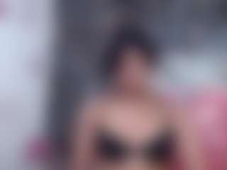 Live cam show with DESIRE10INCHES - Latina on Camsoda | colombia