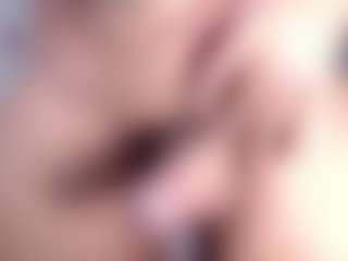 Live cam show with DESIRE10INCHES - Italian on Camsoda | colombia