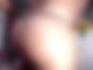 Live cam show with DESIRE10INCHES - Smoking on Camsoda