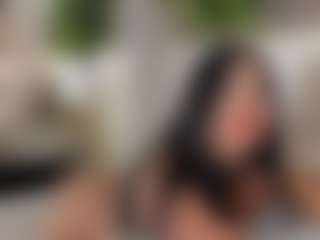 Live cam show with dionneventuri - Average on live18s.com