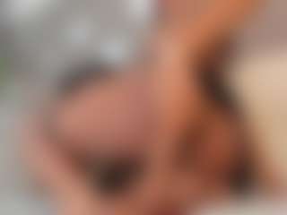 dionneventuri's Live Sex Cam Show