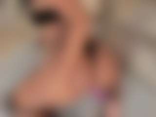 dionneventuri's Live Sex Cam Show