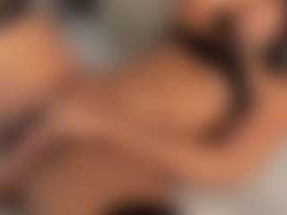 dionneventuri's Live Sex Cam Show