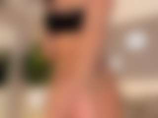 dionneventuri's Live Sex Cam Show