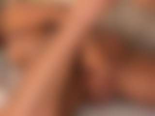 Live cam show with dionneventuri - Blowjob on Milfs Live