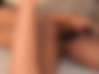Live cam show with dionneventuri - Brown Hair on Free Soda