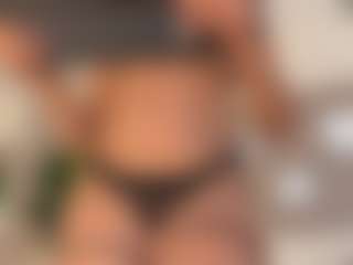 dionneventuri's Live Sex Cam Show