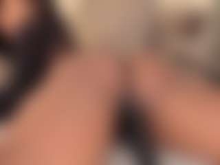 Live cam show with dionneventuri - Teen (18+) on https://playwithruby.com
