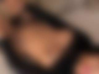 dionneventuri's Live Sex Cam Show