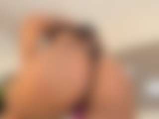 dionneventuri's Live Sex Cam Show