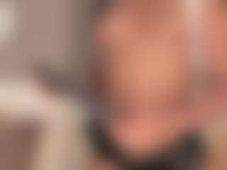 dionneventuri's Live Sex Cam Show