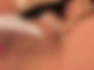 Live cam show with dionneventuri - Blowjob on TeamSkeetLive
