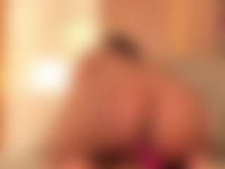 dionneventuri's Live Sex Cam Show