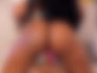 dionneventuri's Live Sex Cam Show