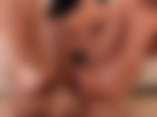 dionneventuri's Live Sex Cam Show