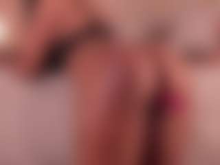 Live cam show with dionneventuri - Brown Hair Toys on crypto-cams