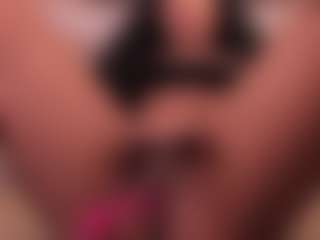 Live cam show with dionneventuri - Toys on CamSodaAdn