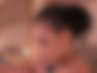 dionneventuri's Live Sex Cam Show