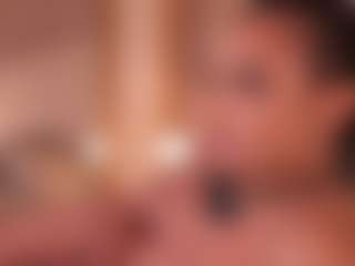 Live cam show with dionneventuri - Wet on sexytreat.net