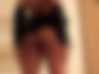 dionneventuri's Live Sex Cam Show