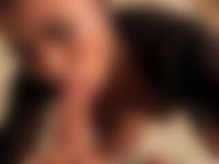 dionneventuri's Live Sex Cam Show